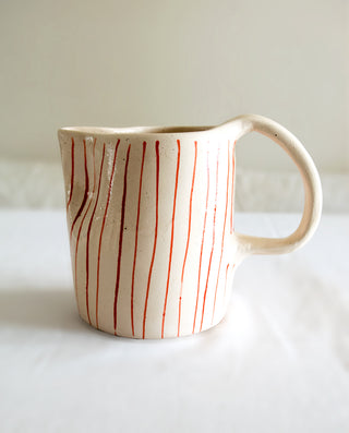 Vertical line carafe