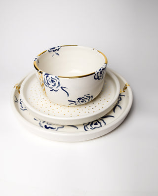 HANDCRAFTED CERAMIC SET WITH GOLDEN DETAILS