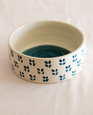 ROUND SALAD CERAMIC BOWL WITH HAND PAINT LEAFS